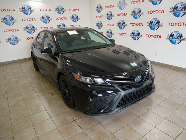 2022 toyota camry hybrid nightshade