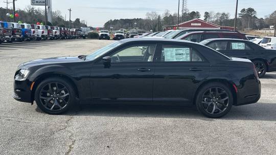 2023 Chrysler 300 touring