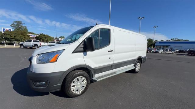 2022 ford transit-250 base