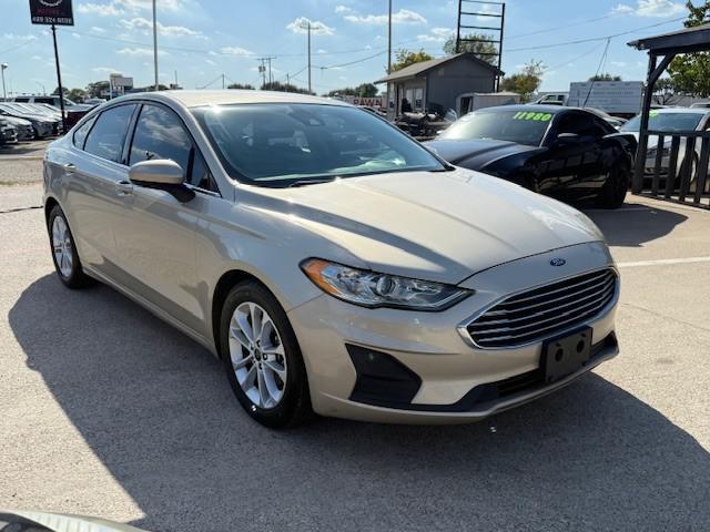 2019 ford fusion se