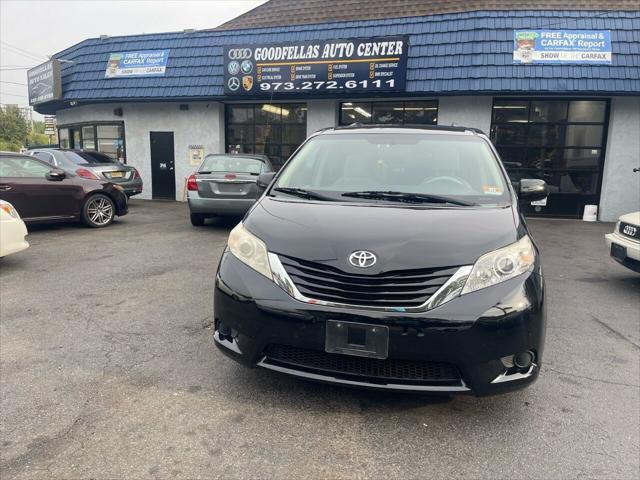 2013 toyota sienna le