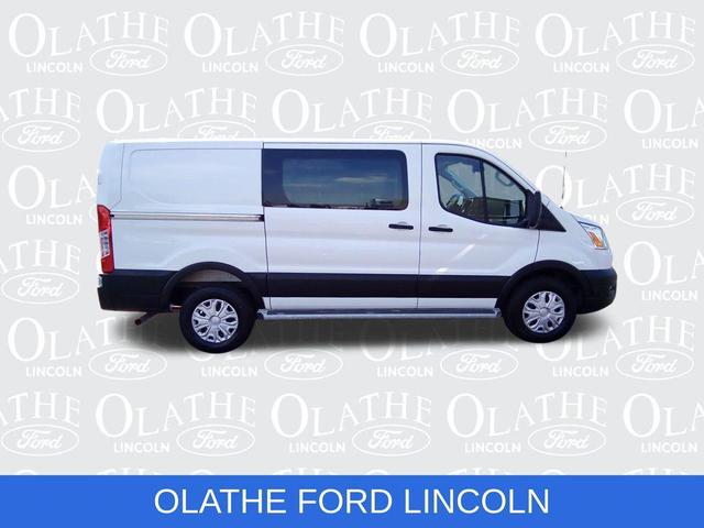 2022 ford transit-250 base