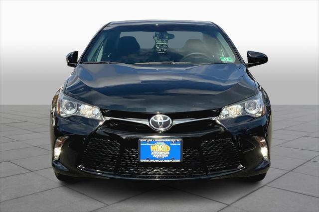 2016 toyota camry se