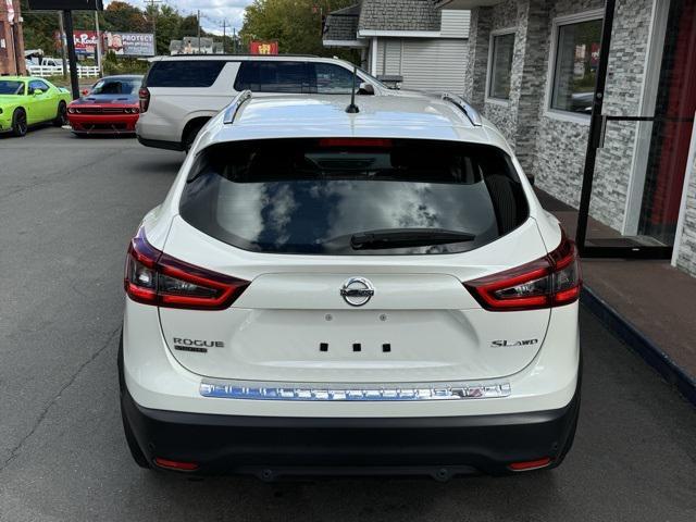 2022 nissan rogue sport sl