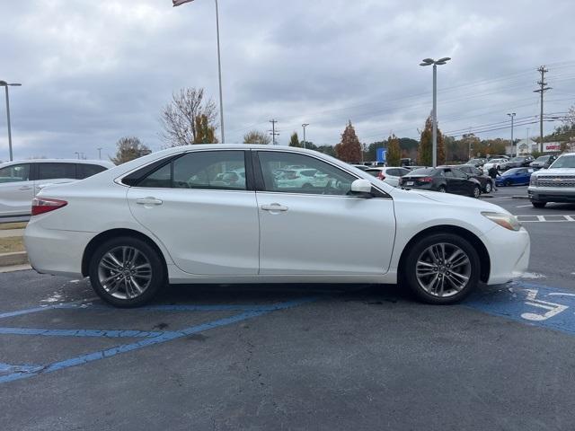 2016 toyota camry se