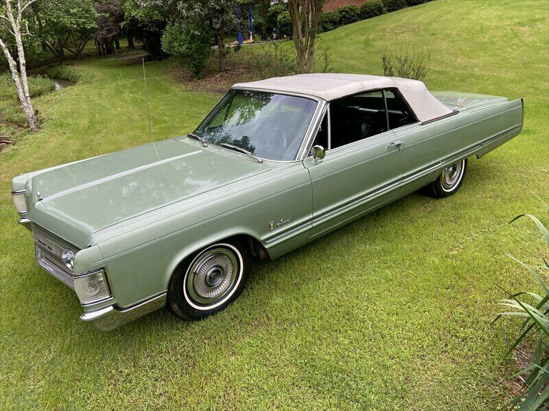 1967 chrysler imperial, green with 88000 miles available now!