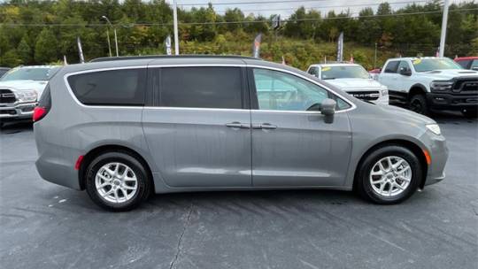 2022 chrysler pacifica touring l