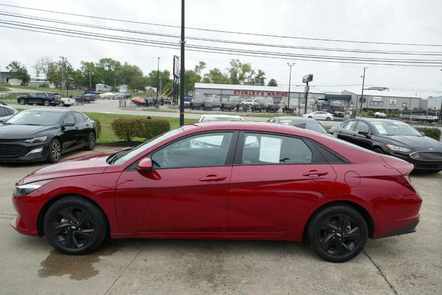 2022 hyundai elantra sel