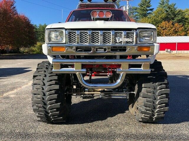 1983 toyota show truck v8 44's tilt bed nose monster chrome everything automatic