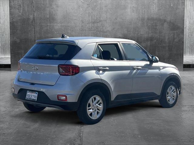 2022 hyundai venue se