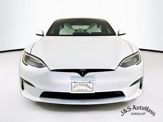 2022 tesla model s base