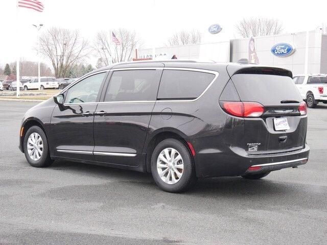 2019 chrysler pacifica touring l in hastings, minnesota