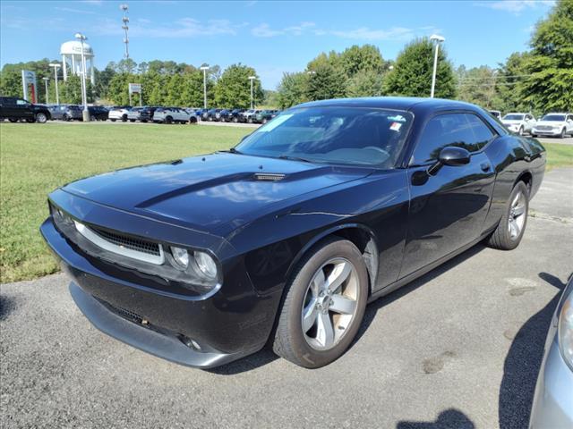 2014 dodge challenger sxt