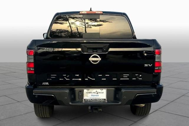 2024 nissan frontier sv