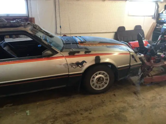 1979 ford mustang pacecar edition