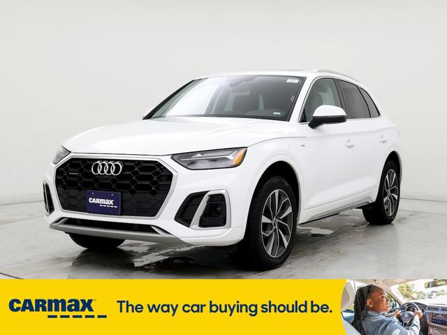 2022 audi q5 s-line premium plus