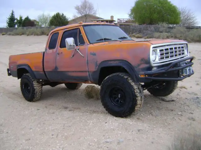 1976 dodge truck w100 4x4, club cab shortbed, big block, 4" lift, offroad