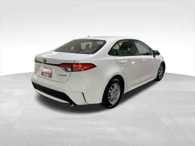 2021 toyota corolla hybrid le