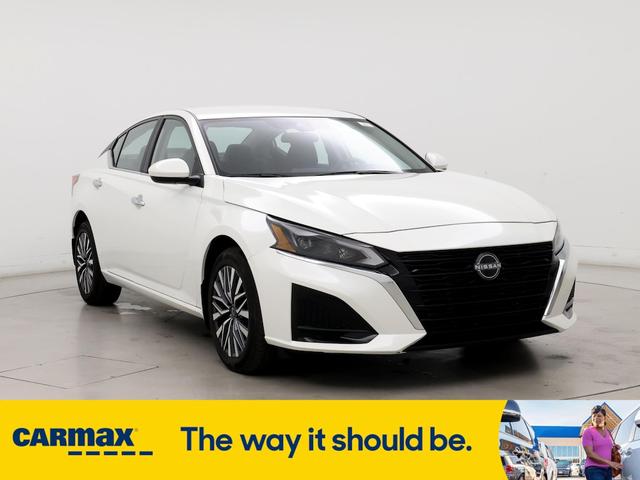 2023 nissan altima sv