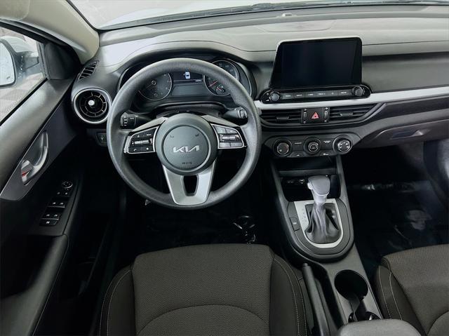 2023 kia forte lxs