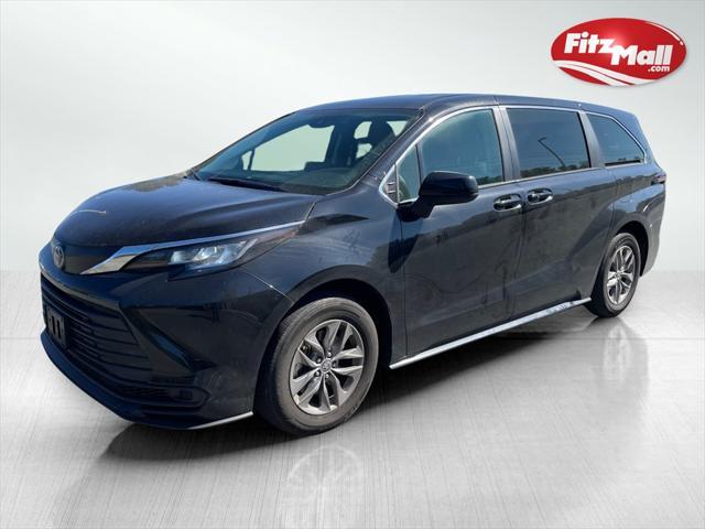 2023 toyota sienna le