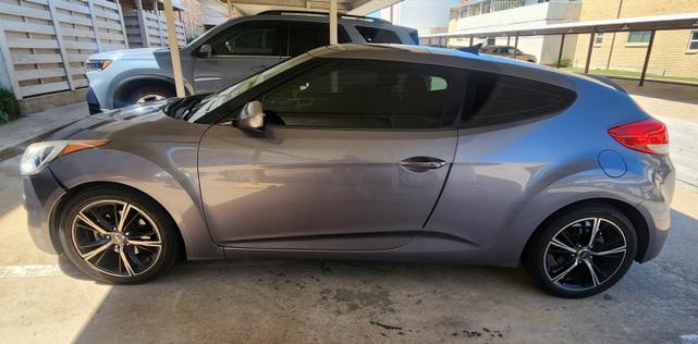 2013 hyundai veloster base