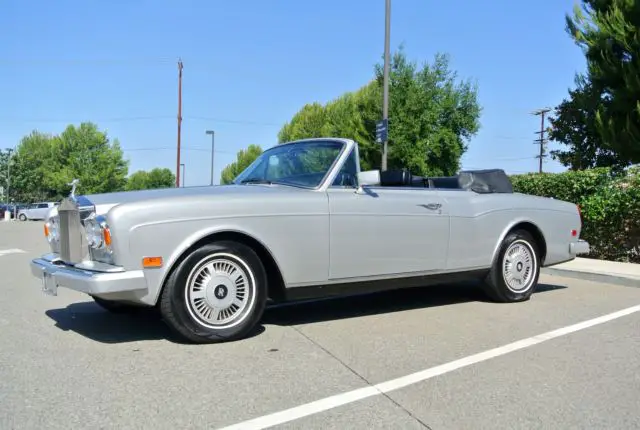 low miles! gorgeous condition! silver/black, must see!