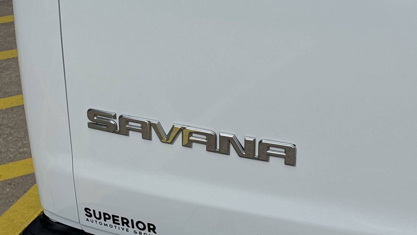 2022 gmc savana 2500