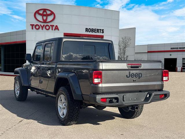 2022 jeep gladiator sport