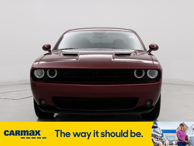 2023 dodge challenger sxt