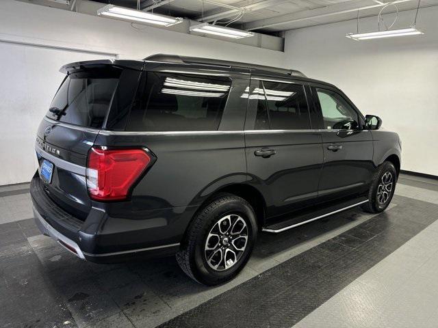 2022 ford expedition xlt