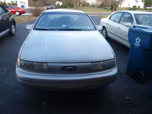 ford taurus