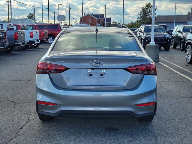 2022 hyundai accent se