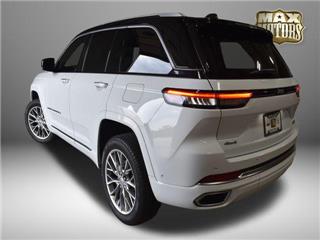 2023 Jeep Grand Cherokee summit
