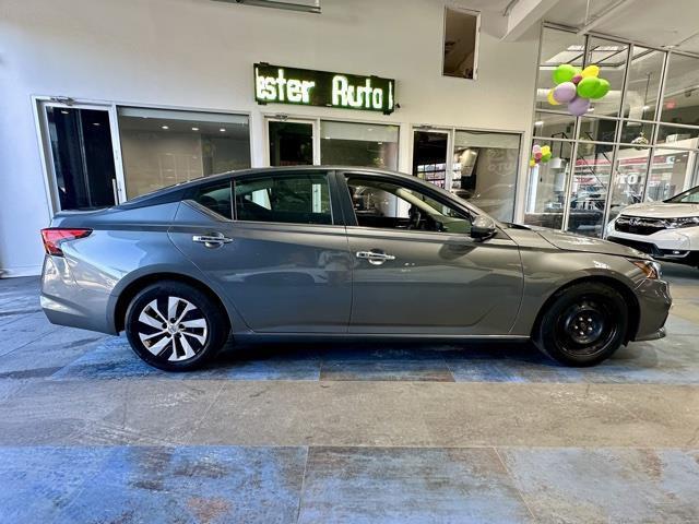 2022 nissan altima 2.5 s