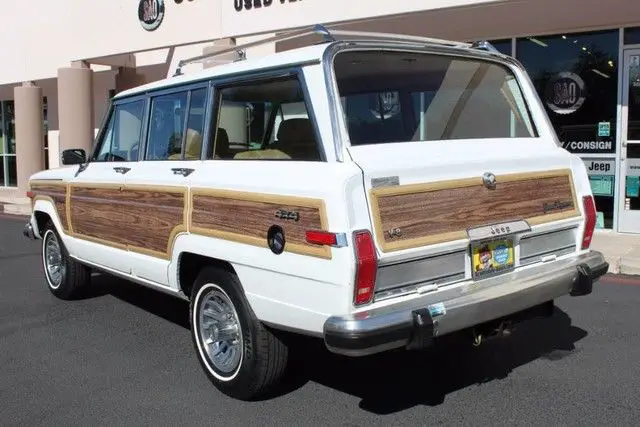 1988 jeep grand wagoneer limited 4x4 89166 miles pearl white wagon 5.9l 8-cyl en