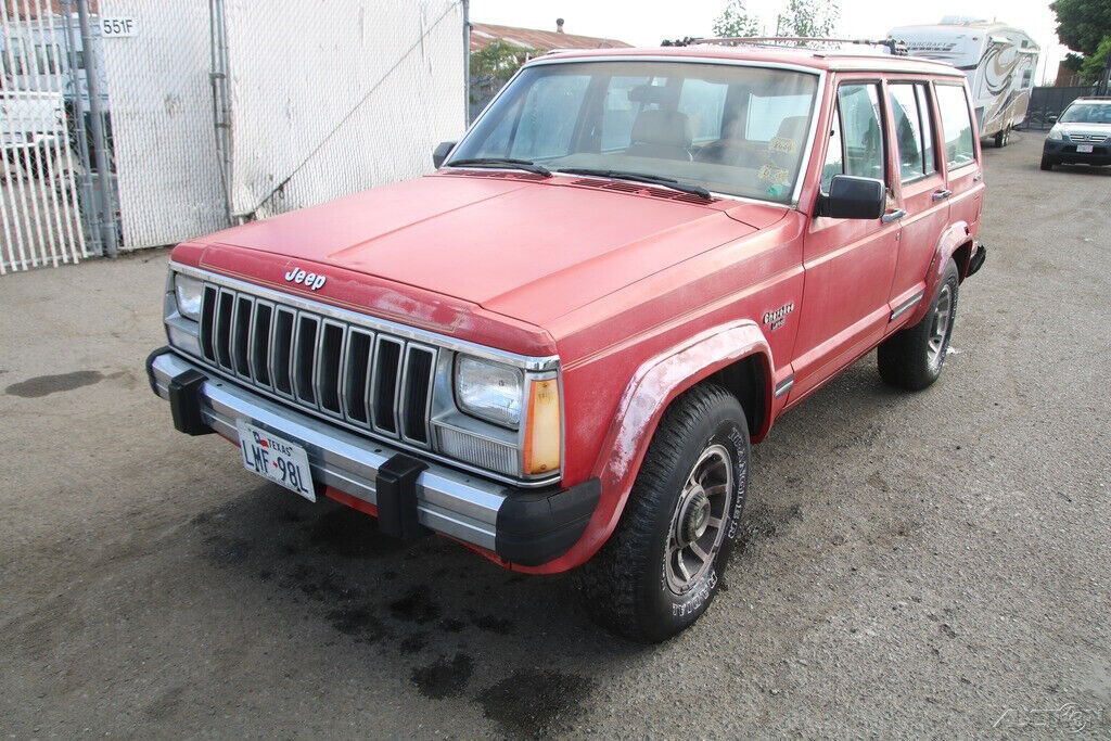 1986 jeep cherokee laredo 4wd automatic 6 cylinder no reserve!