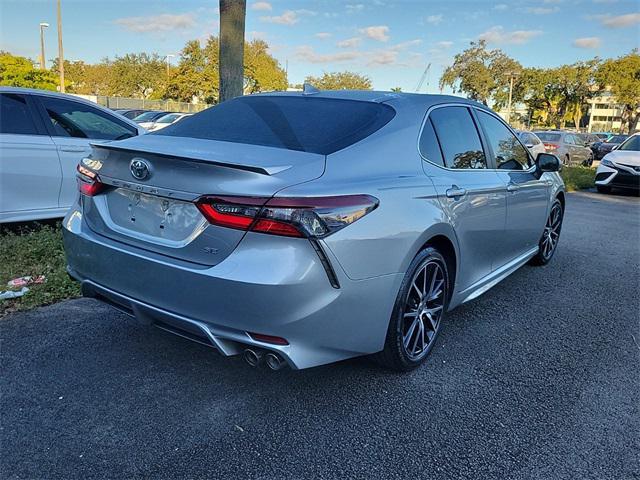 2022 toyota camry se