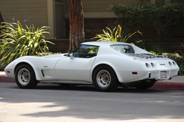 1977 chevrolet corvette-rebuilt 350v8, trans, new tires, brakes, beautiful car!