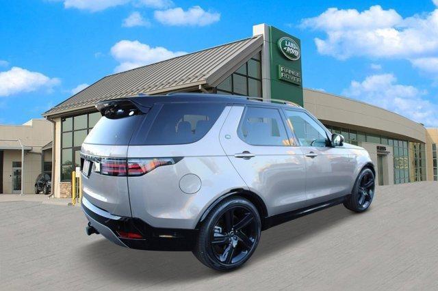 2024 land rover discovery p360 dynamic se