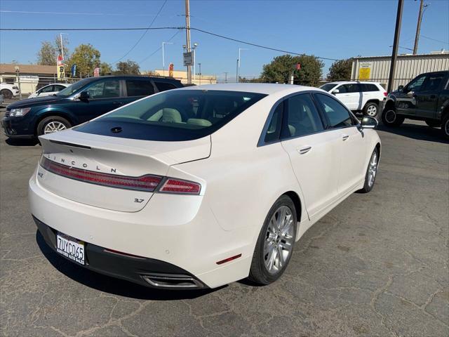 2015 lincoln mkz base