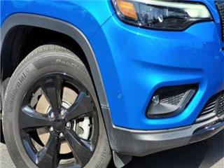 2023 Jeep Cherokee altitude lux