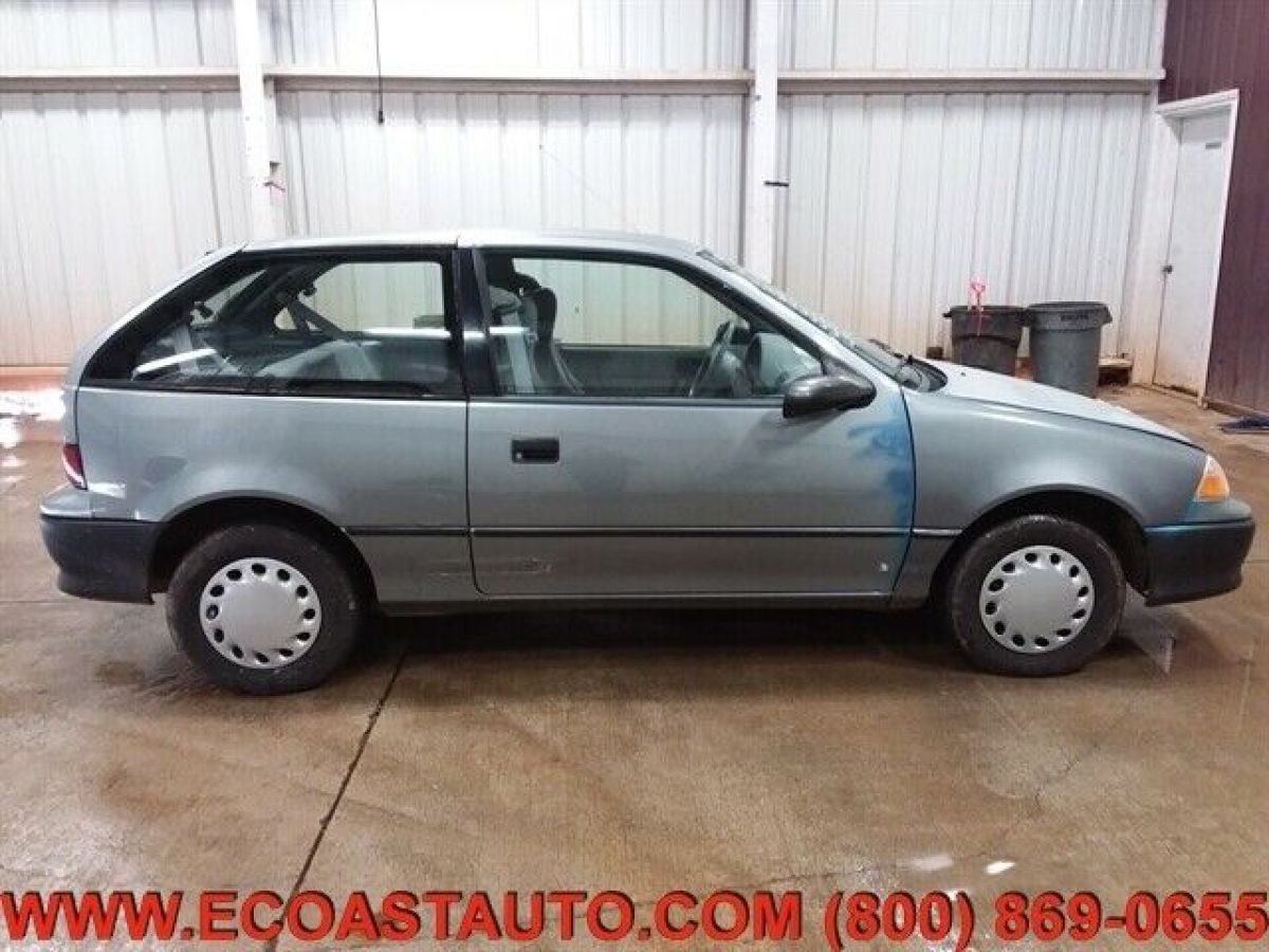 1994 geo metro 105145 miles gray 2 door 1.0l 3 cyl. gas automatic