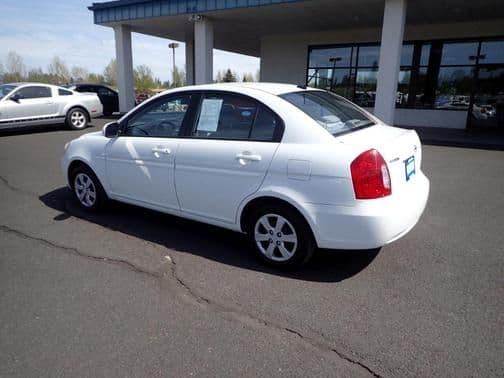 2010 hyundai accent in chicago, illinois