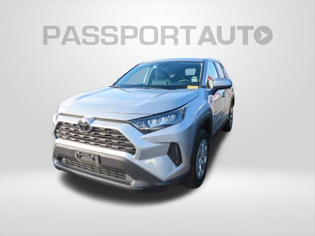 2022 toyota rav4 le
