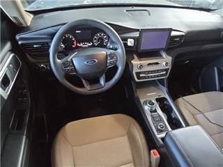2022 Ford Explorer base