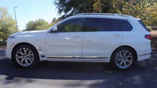 2025 BMW X7