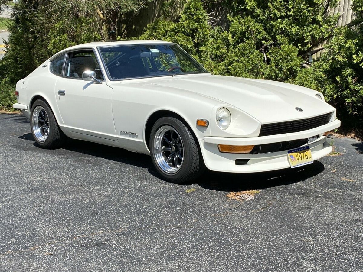 1971 datsun 240z coupe white rwd manual