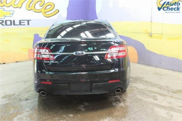 2018 ford taurus se