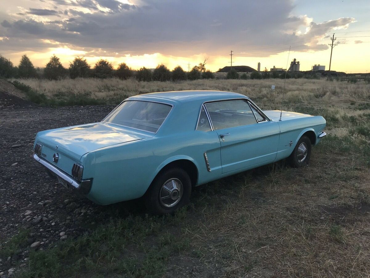 1964 ford mustang coupe blue